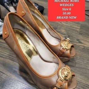 Michael Kors wedges size 6 womans